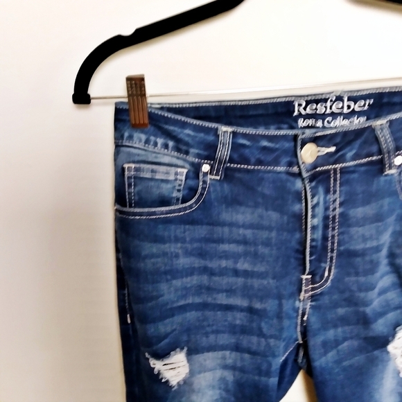 Resfeber Distressed Cuffed Medium Wash Capri Jeans Size 6 - Picture 4 of 7